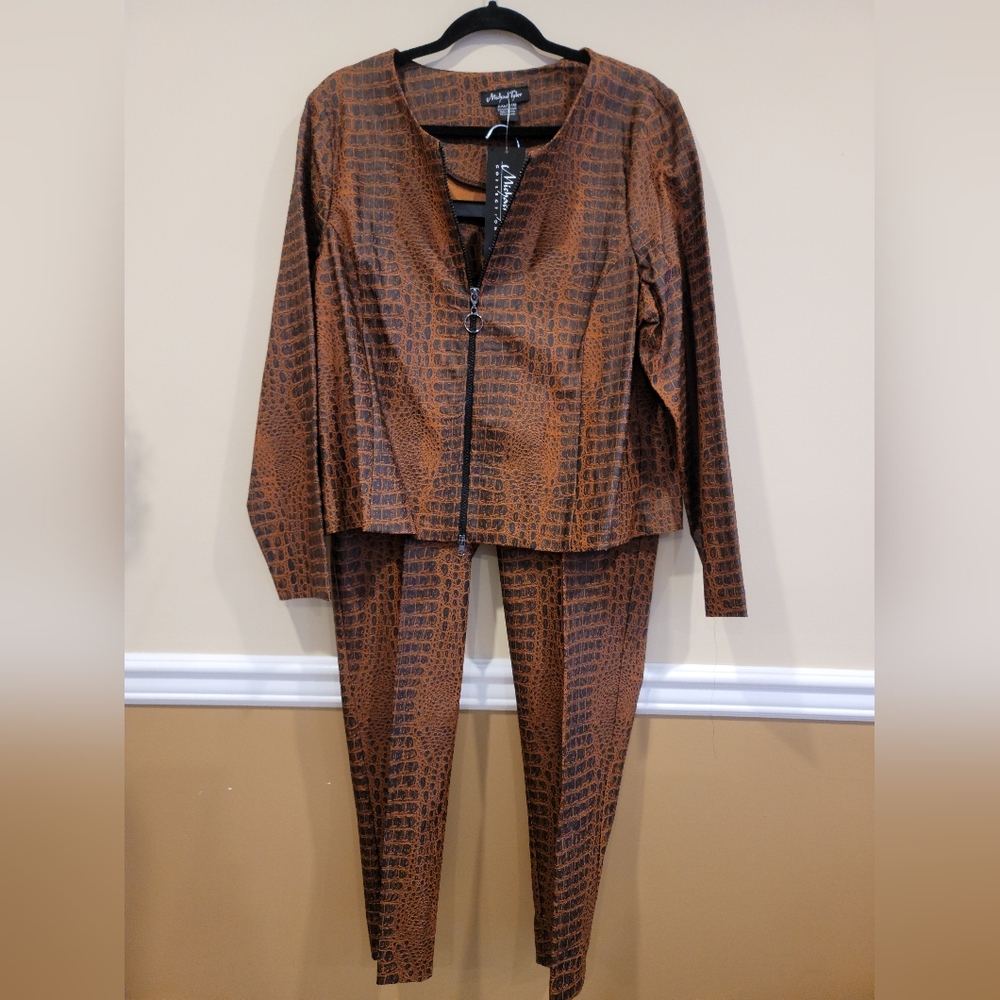 Michael Taylor Collections women's luxury faux alligator skin set, size XXL